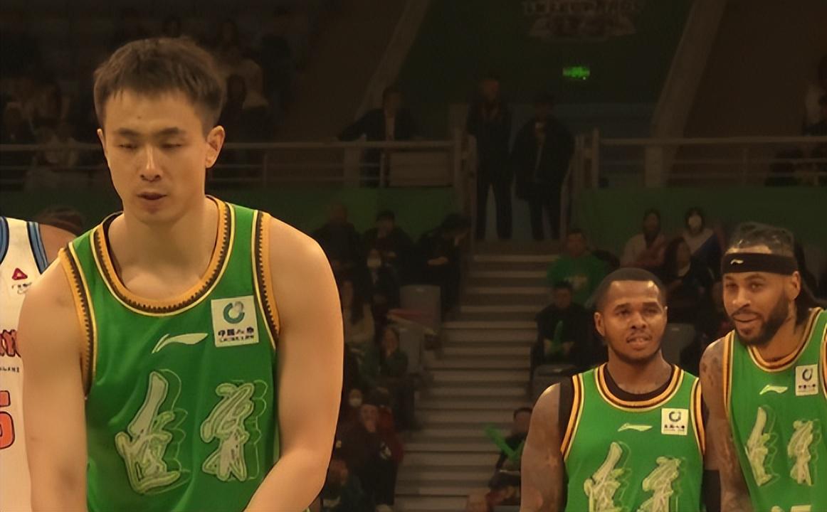 九游电脑版-赵继伟4+4+3拼尽全力!威尔斯10+2,莫兰德8+7,亨特6+1,辽篮落后9分