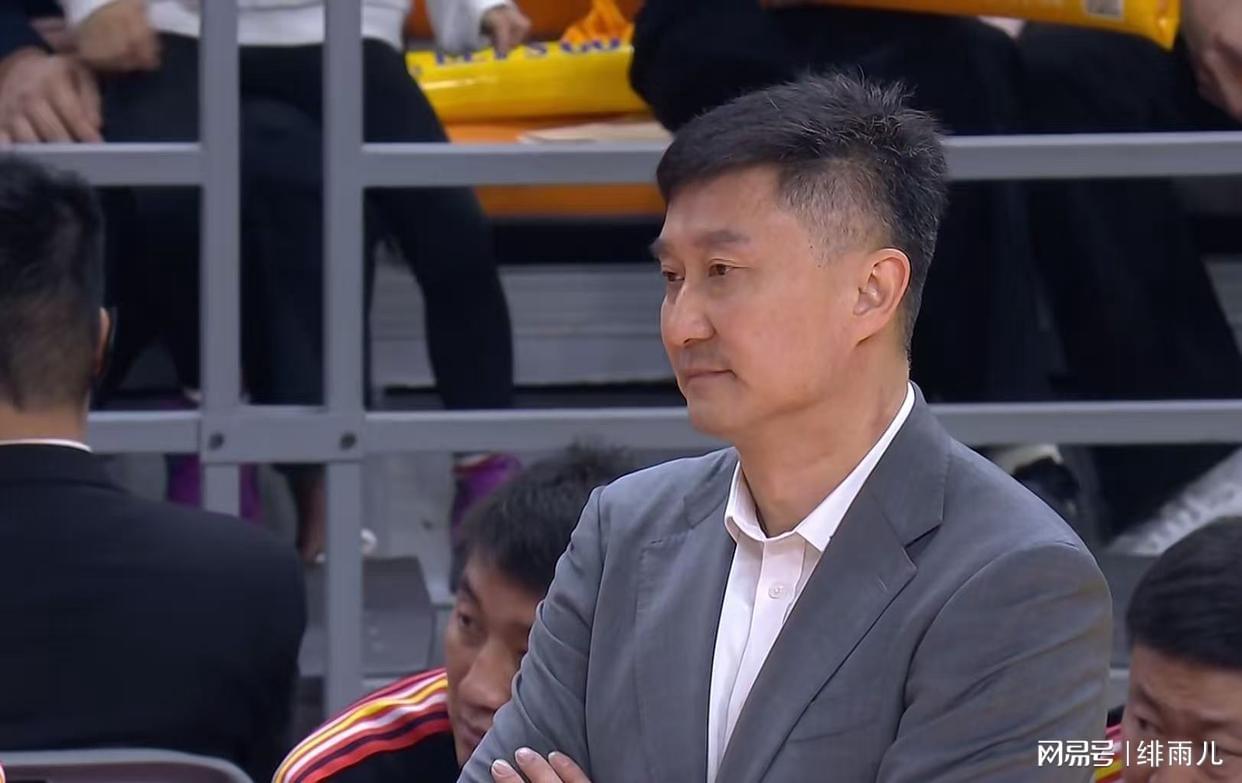 交易杨溢？广东后卫线惨遭暴打，没有徐杰真不行！