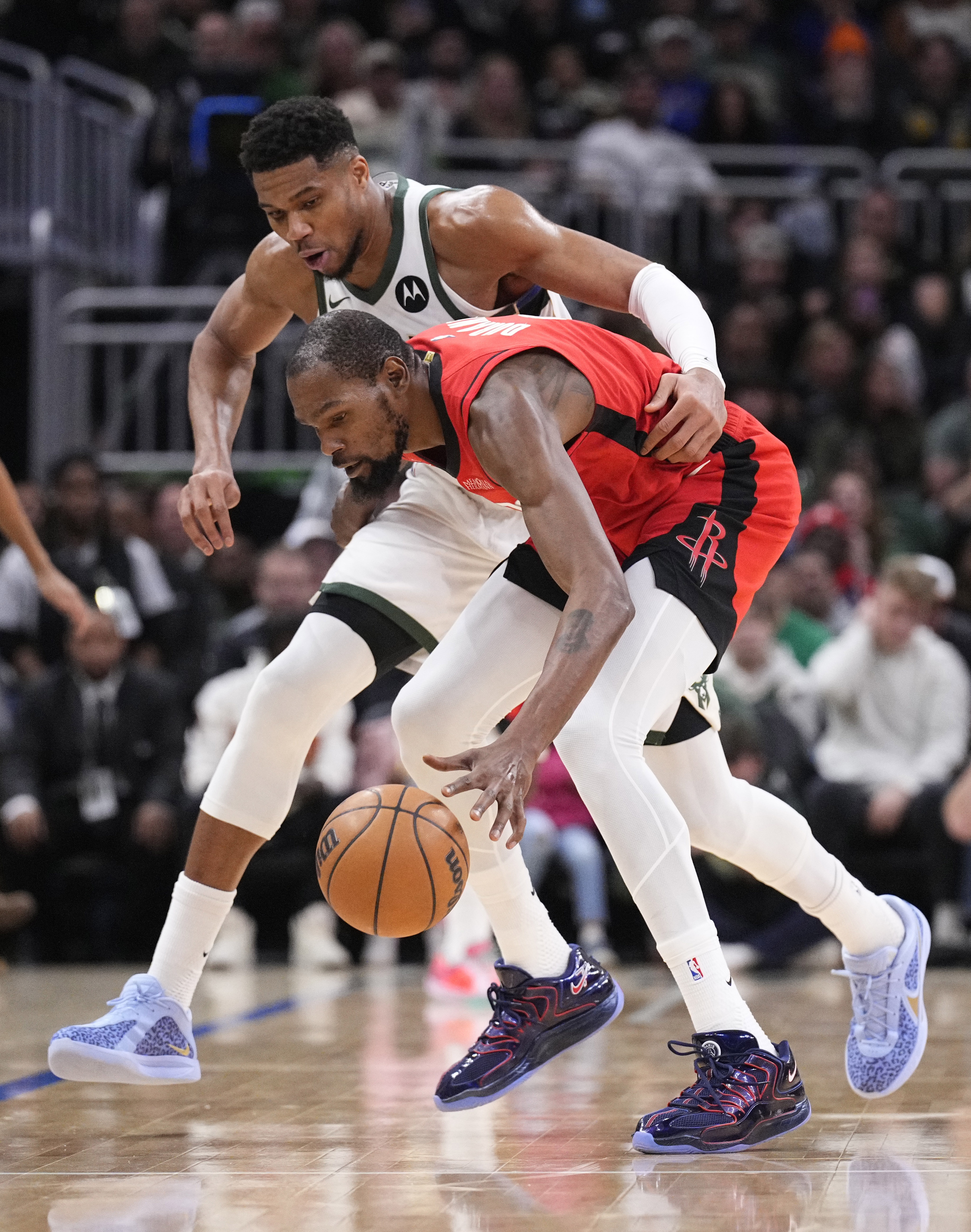 九游官网-字母哥虽好但并不适合火箭!送出申京小贾&强力替补值得吗?